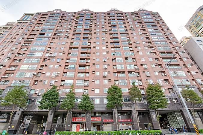 【永和河岸宅開箱】長隄社區深度解析：超低公設比 11%、永平學區與水岸生活圈實戰剖析