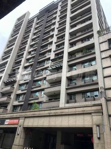 永和中山路捷運宅開箱｜御極賞13年屋齡實價登錄、2-3房格局與比漾商圈生活機能全解析