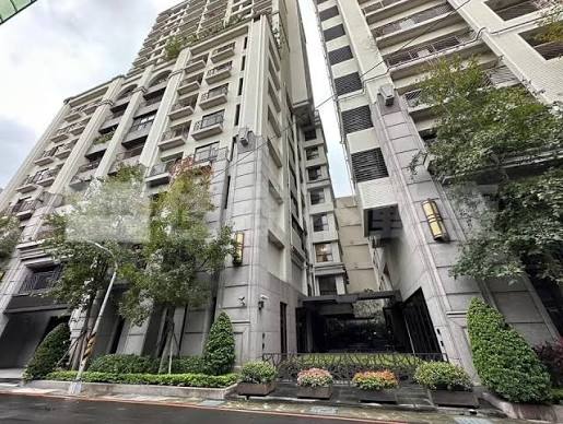 永和仁愛公園生活圈 4 房與 3 房換屋首選:【永和苑/永和文華苑】完整社區解析、實價登錄行情與坪效實戰指南