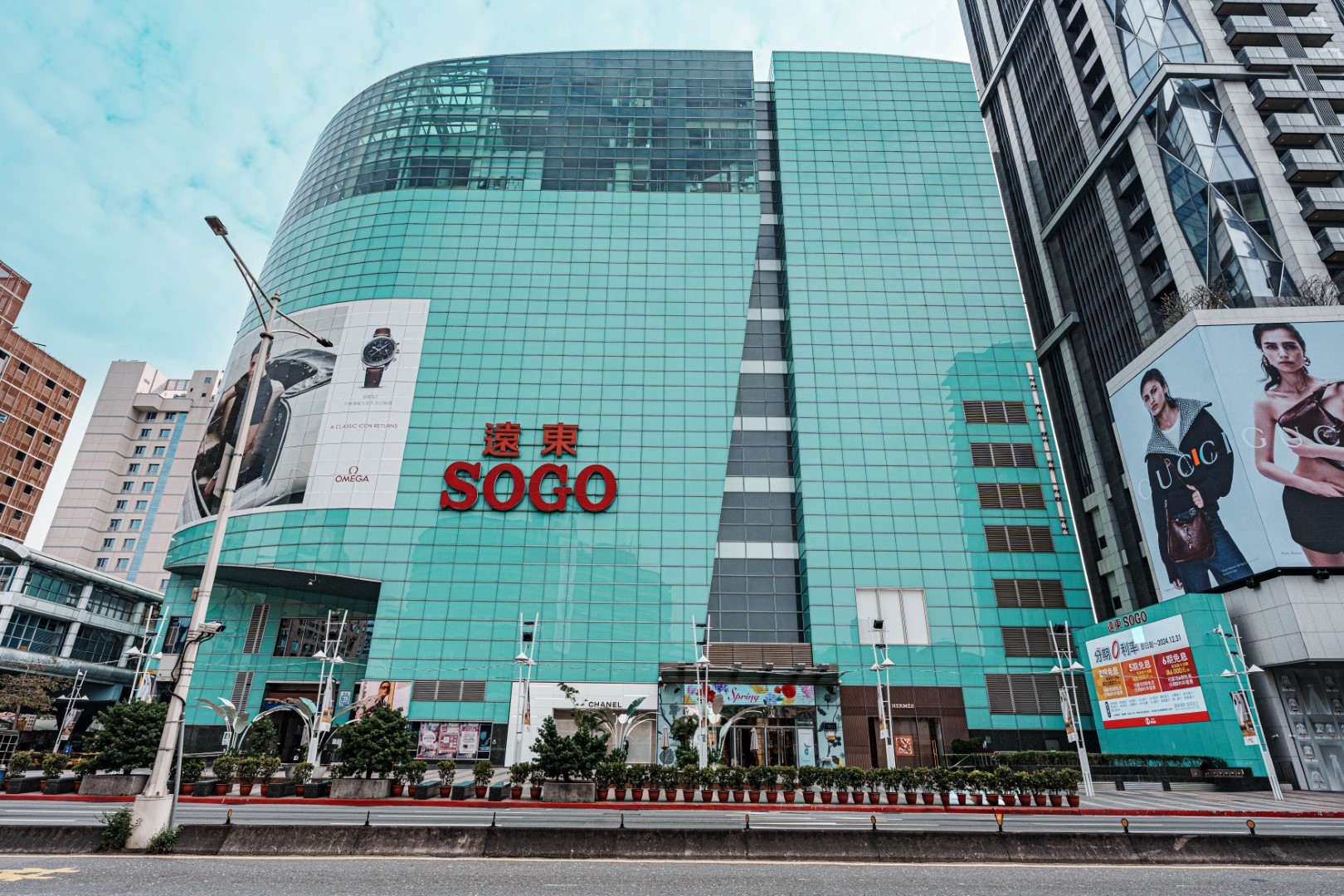 忠孝復興SOGO旁極稀有！邊間三面採光電梯3房，入主台北東區核心資產的最後機會