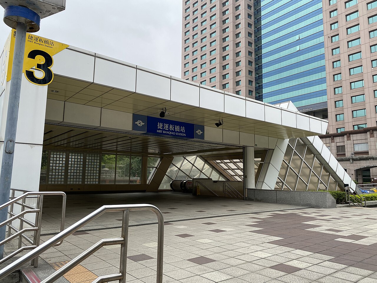 【板橋捷運商圈深度解析】雙捷核心的保值密碼:新板特區與府中商圈住宅指南