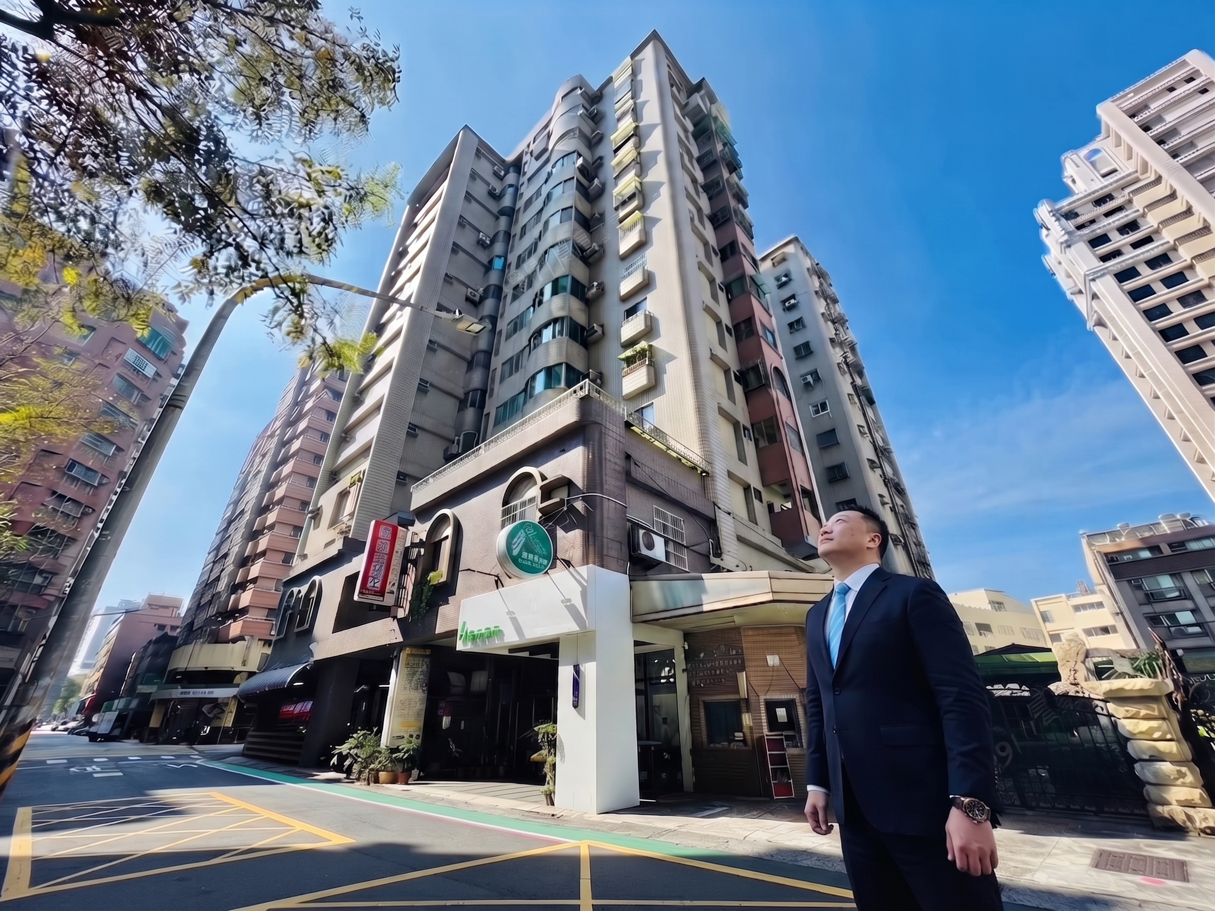 【高雄小天母的溫柔日常】河堤社區隱藏版高樓層 3 房平車，首購族的夢幻逸品！