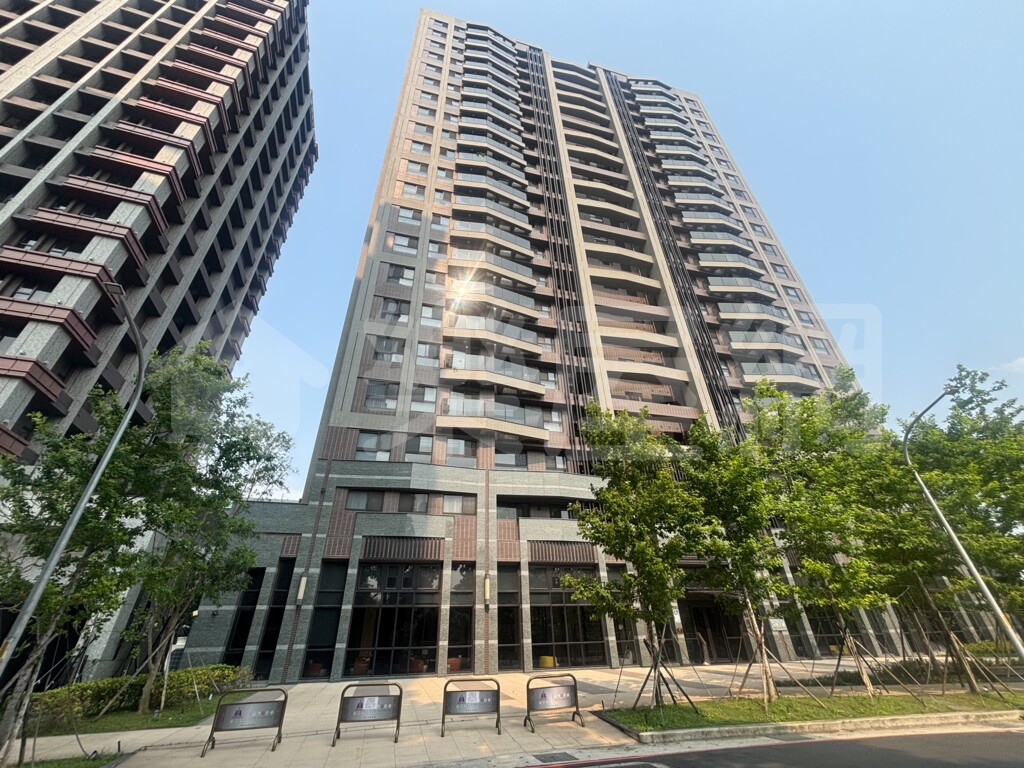 2026潤泰峰左岸可以買嗎？分析優缺點、成交行情與未來增值一次看懂